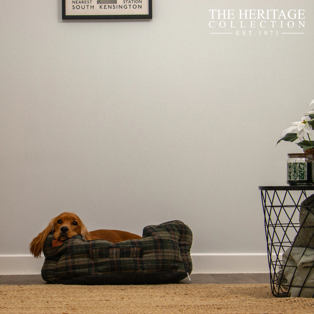 Heritage Collection Green Check Oval Bed